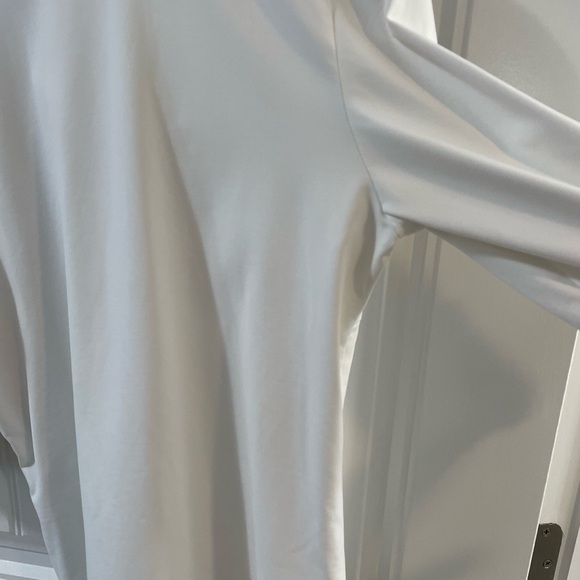 J. McLaughlin Classic White Button-Down Shirt - Picture 7 of 9